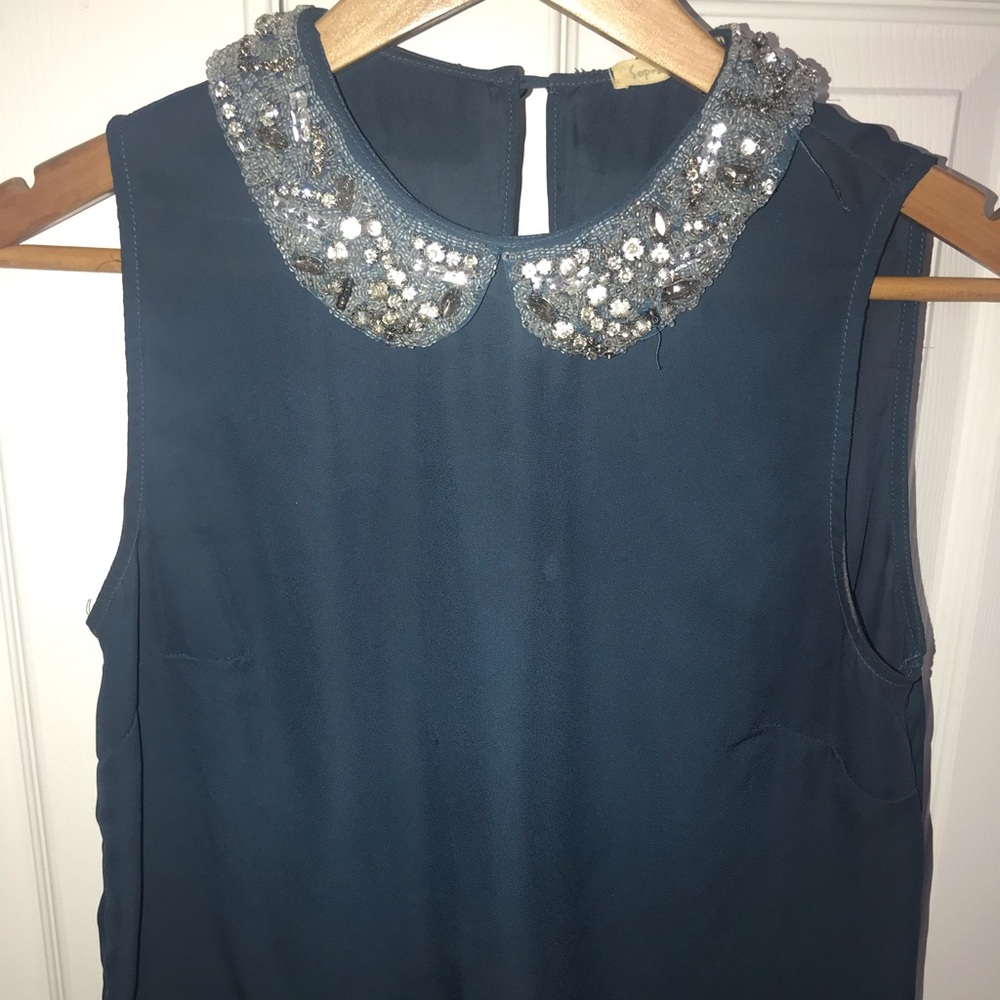 Embellished sleeveless top/blouse